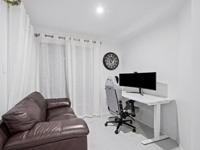Photo - 4/63 Muir Street, Labrador QLD 4215 - Image 15