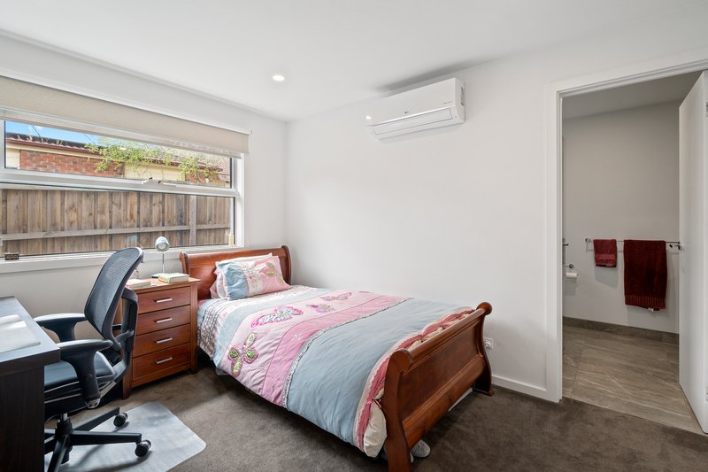 Photo - 4/64 Bedford Road, Ringwood VIC 3134 - Image 9