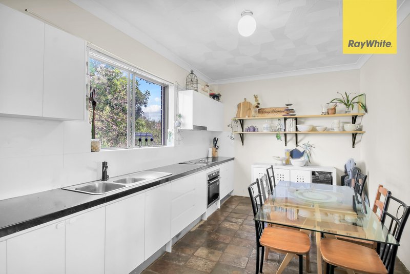 Photo - 4/64 O'Connell Street, Parramatta NSW 2150 - Image 3