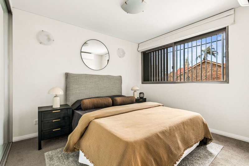 Photo - 4/64 Renwick Street, Leichhardt NSW 2040 - Image 6