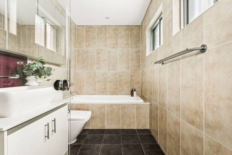 Photo - 4/64 Renwick Street, Leichhardt NSW 2040 - Image 8