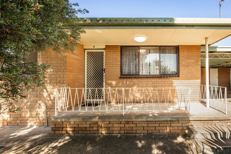 Photo - 4/645 Keene Street, East Albury NSW 2640 - Image 2