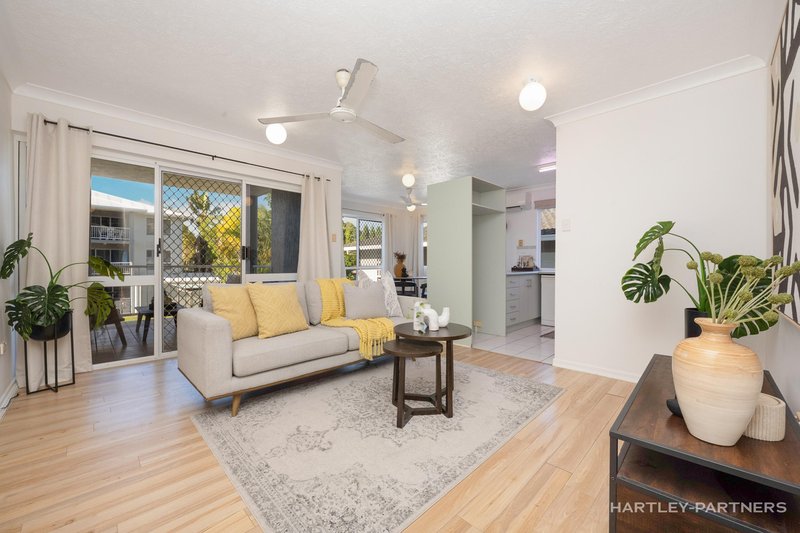 Photo - 4/65 Cook Street, North Ward QLD 4810 - Image 4