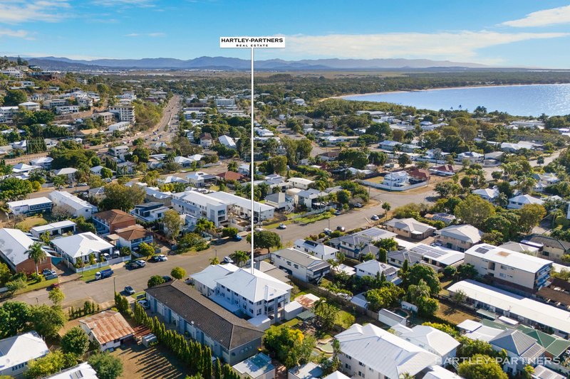 Photo - 4/65 Cook Street, North Ward QLD 4810 - Image 12