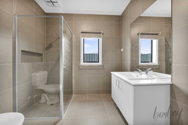 Photo - 465 Lithgow Street, Beveridge VIC 3753 - Image 3