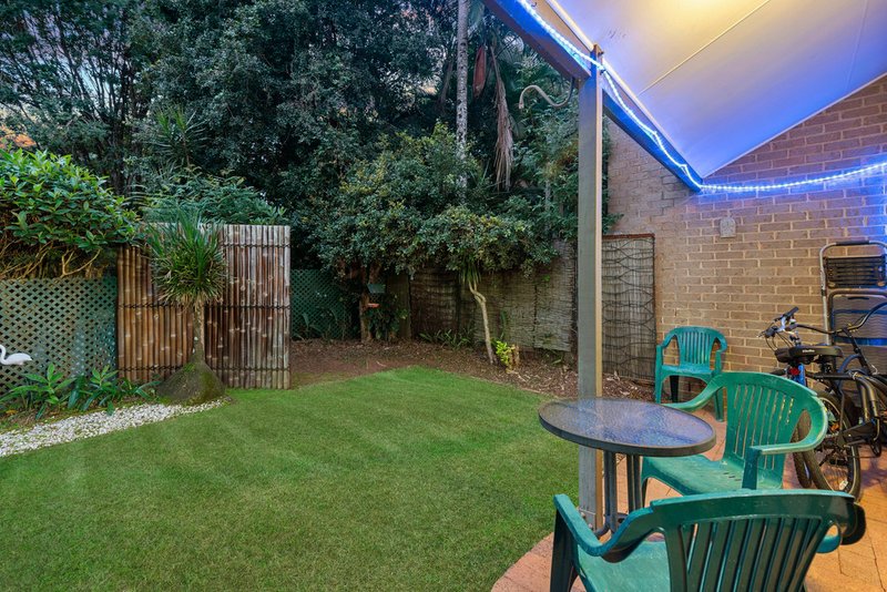 Photo - 4/65 Mitchell Avenue, Currumbin QLD 4223 - Image 8