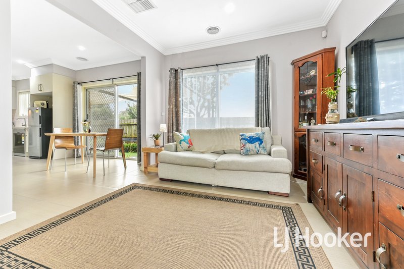 Photo - 4/65 Somerville Road, Hampton Park VIC 3976 - Image 4