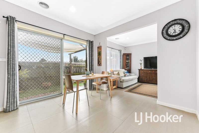 Photo - 4/65 Somerville Road, Hampton Park VIC 3976 - Image 5