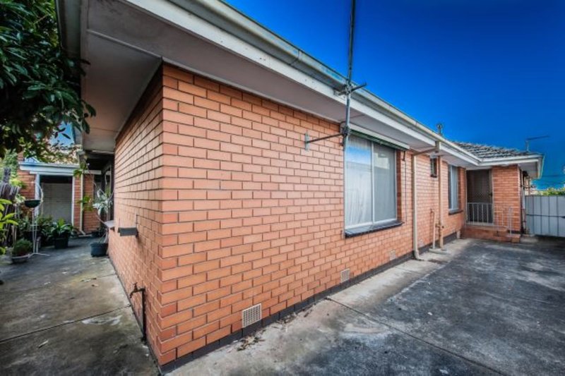 Photo - 4/65 Thackeray Road, Reservoir VIC 3073 - Image 9