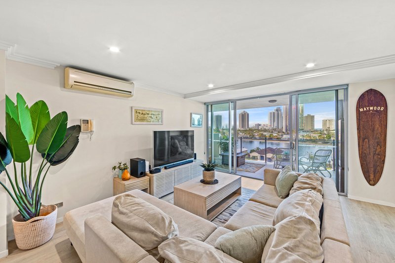 Photo - 46/53 Darrambal Street, Surfers Paradise QLD 4217 - Image 4