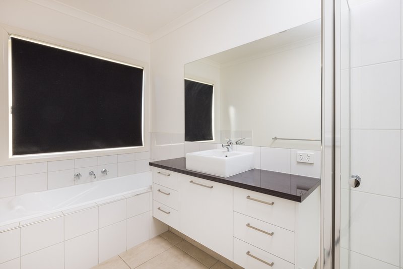 Photo - 466 Riverside Avenue, Mildura VIC 3500 - Image 9