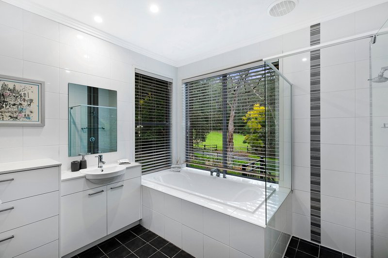 Photo - 466A The Entrance Road, Erina Heights NSW 2260 - Image 17