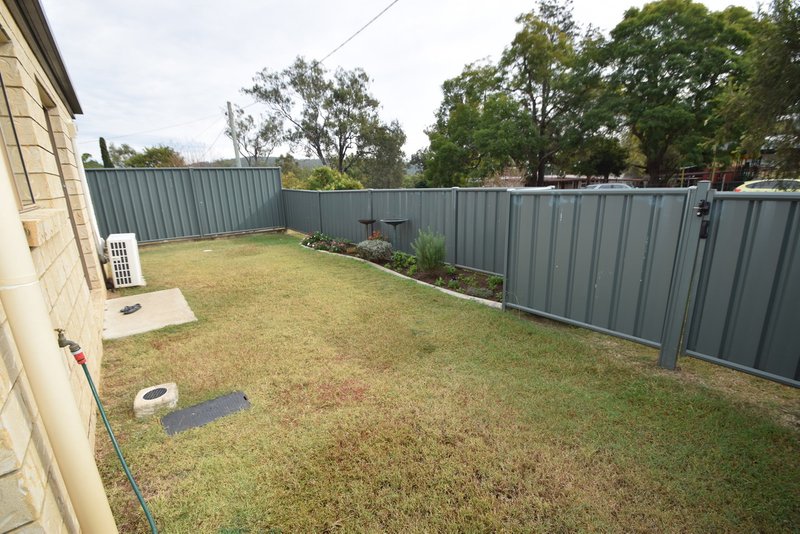 Photo - 4/67 East Street, Esk QLD 4312 - Image 4