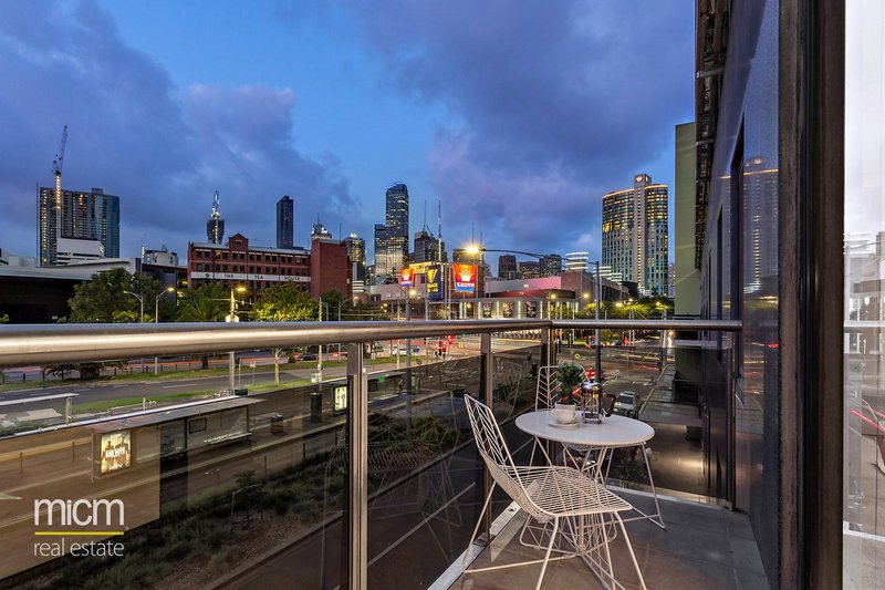 Photo - 4/67 Whiteman Street, Southbank VIC 3006 - Image 4