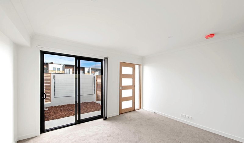 Photo - 46/76 Stockman Avenue, Lawson ACT 2617 - Image 2