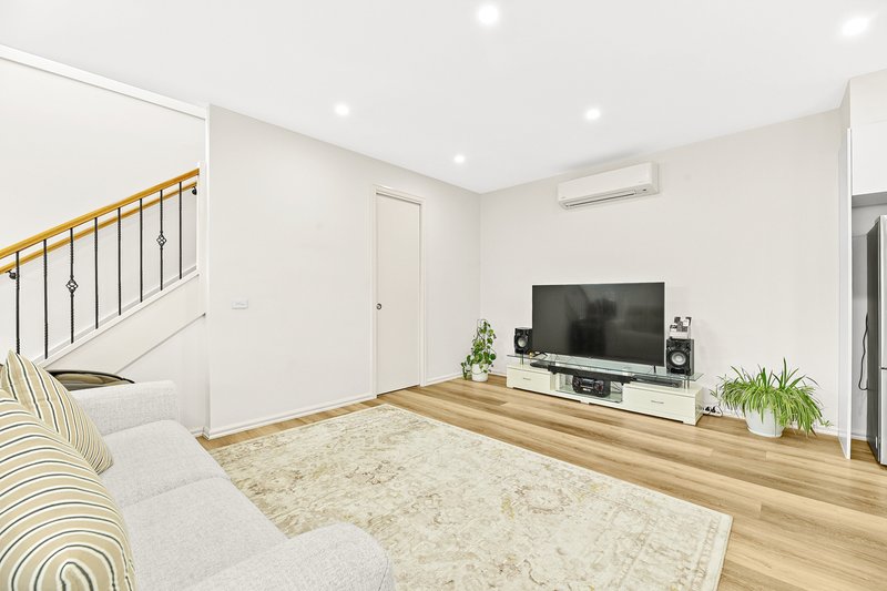 Photo - 4/68 Bevan Avenue, Clayton South VIC 3169 - Image 3