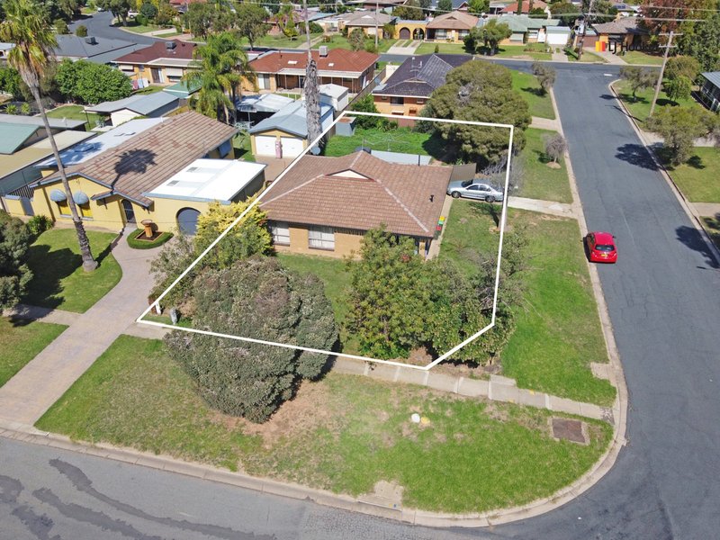 468 Lake Albert Road, Lake Albert NSW 2650