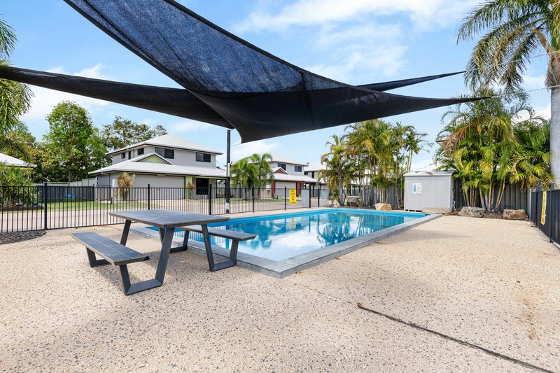 Photo - 4/68 Moody Street, Emerald QLD 4720 - Image 2