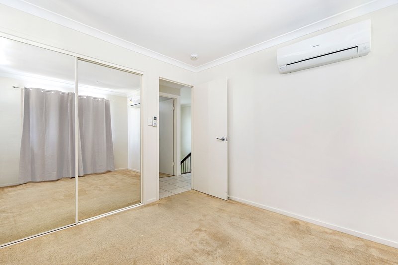 Photo - 4/68 Moody Street, Emerald QLD 4720 - Image 17