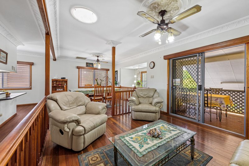 Photo - 468 Oxley Avenue, Redcliffe QLD 4020 - Image 2