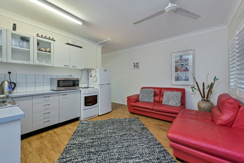 Photo - 4/69 Duporth Avenue, Maroochydore QLD 4558 - Image 6