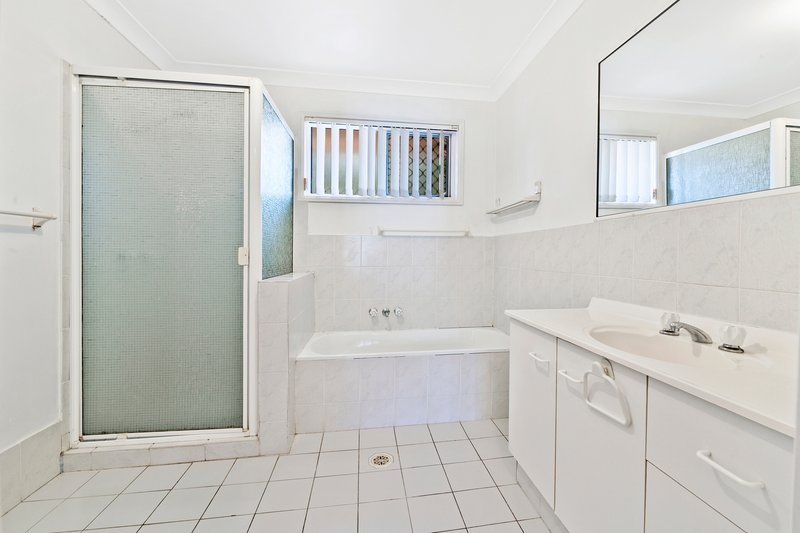 Photo - 46/97-137 Edmund Rice Drive, Southport QLD 4215 - Image 10