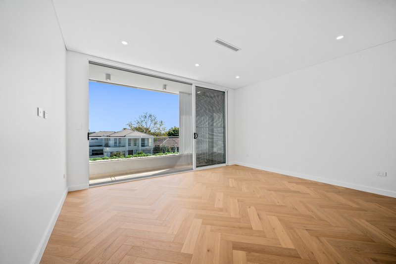 Photo - 46a & 46b Greenway Parade, Revesby NSW 2212 - Image 24