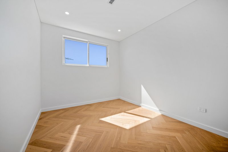 Photo - 46a & 46b Greenway Parade, Revesby NSW 2212 - Image 27