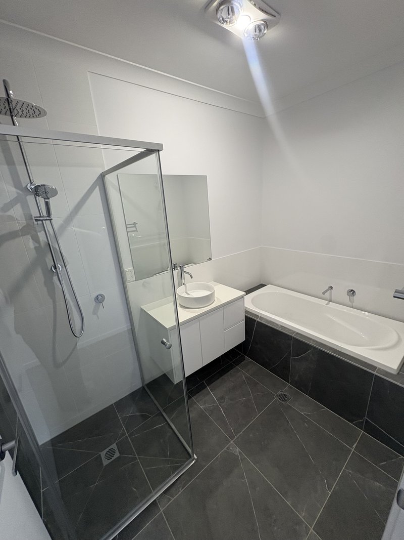 Photo - 46a Blackwell Street, Hillcrest QLD 4118 - Image 10