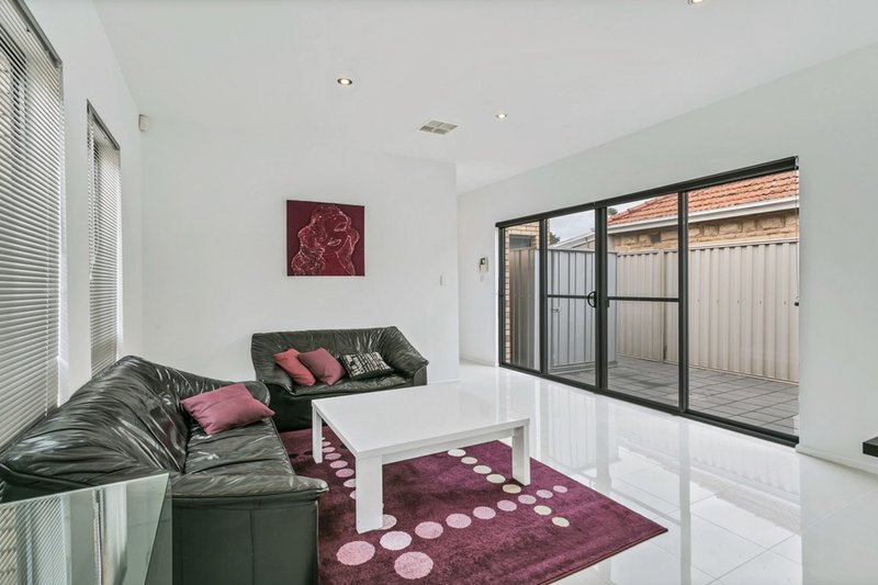 Photo - 46A Gosfield Crescent, Hampstead Gardens SA 5086 - Image 2