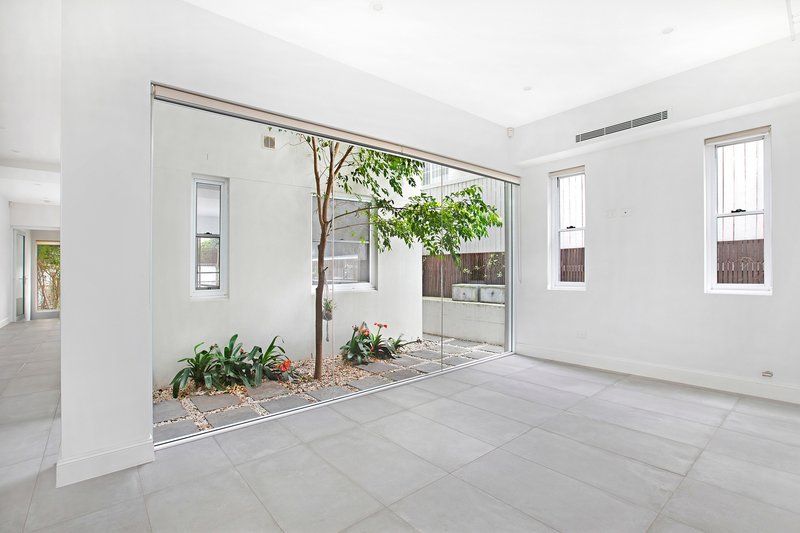 Photo - 46a Kensington Road, Kensington NSW 2033 - Image 5