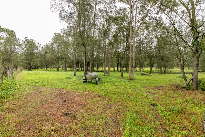 Photo - 47-49 Fiddlewood Court, Woodford QLD 4514 - Image 18