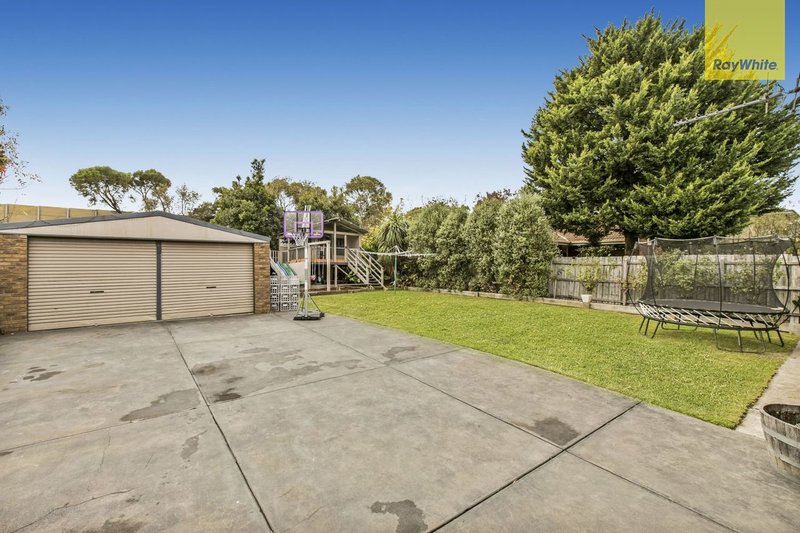 Photo - 47 & 49 Strathavan Drive, Berwick VIC 3806 - Image 6