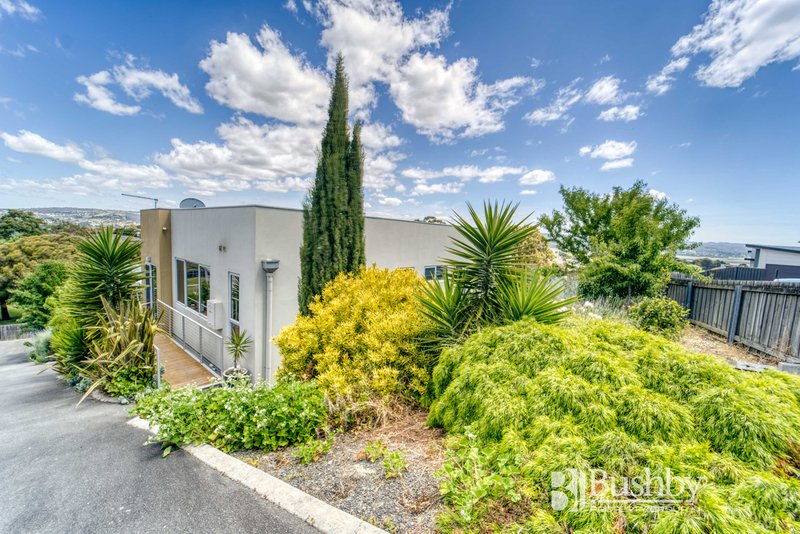 Photo - 4/7-9 Monet Place, Newnham TAS 7248 - Image 2