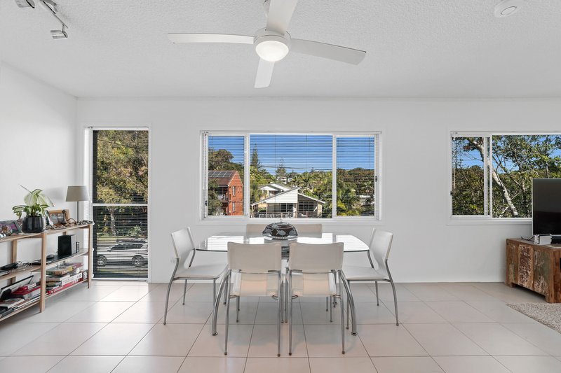 Photo - 4/7 Albert Street, Burleigh Heads QLD 4220 - Image 4