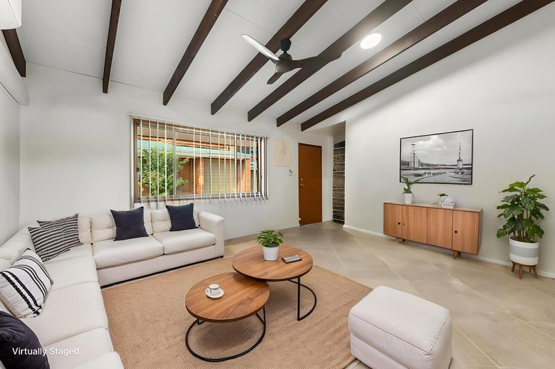 Photo - 4/7 Albert Street, Eagleby QLD 4207 - Image 2