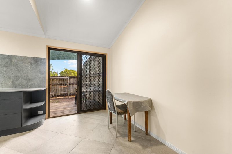 Photo - 4/7 Albert Street, Eagleby QLD 4207 - Image 9