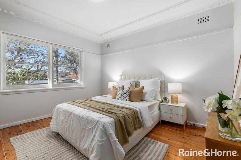 Photo - 47 Alfred Street, Clemton Park NSW 2206 - Image 6
