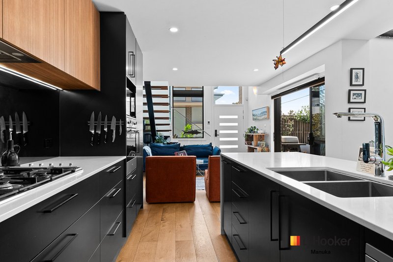 Photo - 4/7 Allwood Street, Chifley ACT 2606 - Image 5