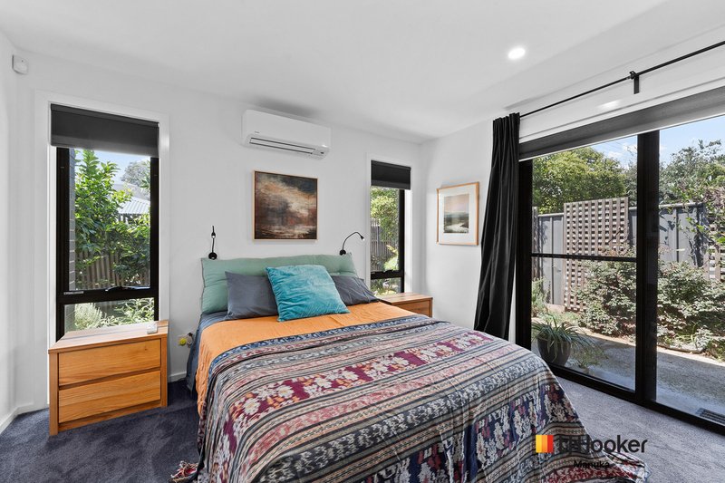 Photo - 4/7 Allwood Street, Chifley ACT 2606 - Image 9