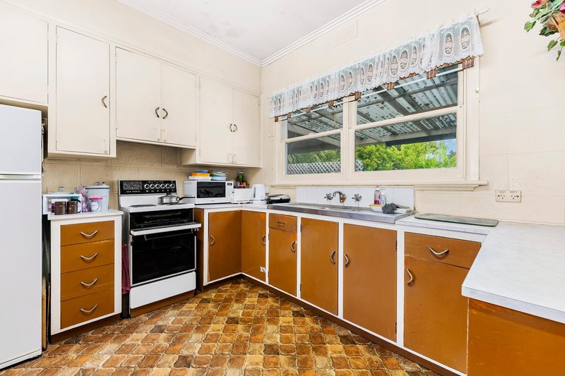 Photo - 47 Andrews Street, Burwood VIC 3125 - Image 4