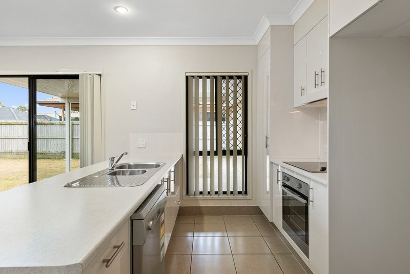 Photo - 47 Astley Parade, North Lakes QLD 4509 - Image 6