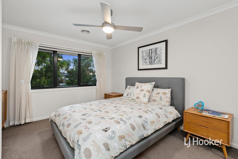 Photo - 47 Barnstormer Boulevard, Point Cook VIC 3030 - Image 23