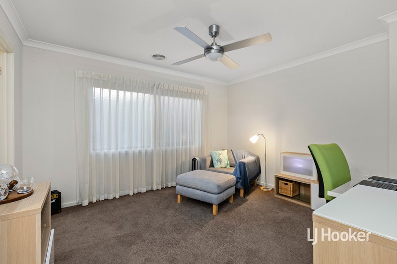 Photo - 47 Barnstormer Boulevard, Point Cook VIC 3030 - Image 25