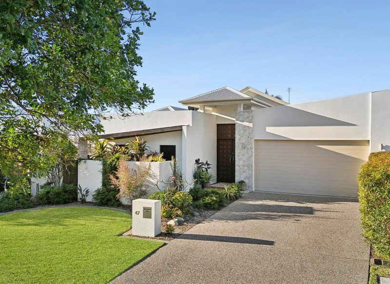 Photo - 47 Baywater Drive, Twin Waters QLD 4564 - Image 2