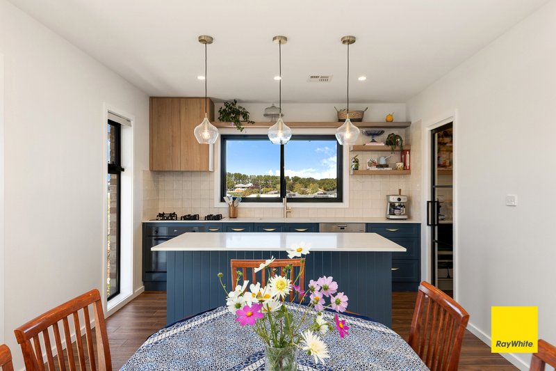 Photo - 47 Birchfield Drive, Bungendore NSW 2621 - Image 2