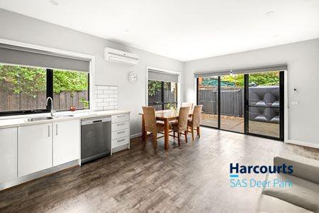 Photo - 4/7 Boisdale Avenue, Sunshine North VIC 3020 - Image 3