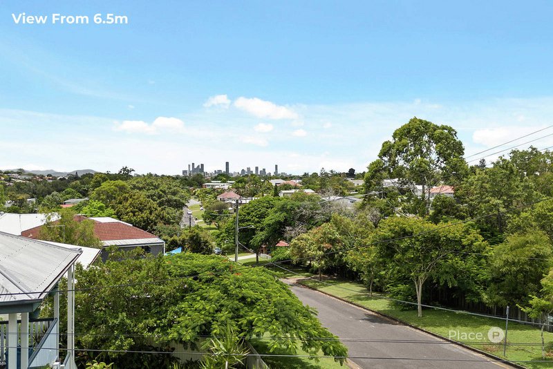 Photo - 47 Bonneville Street, Holland Park West QLD 4121 - Image 4