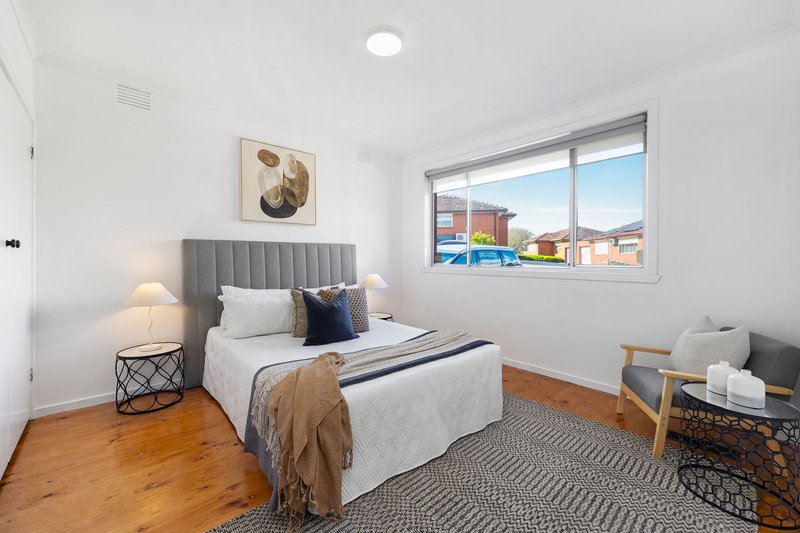 Photo - 4/7 Boston Road, Lalor VIC 3075 - Image 2