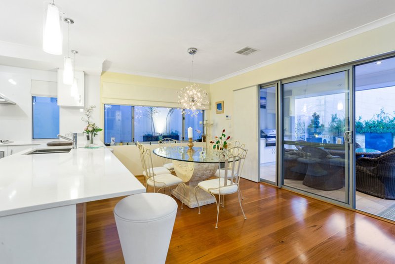 Photo - 47 Breaksea Drive, North Coogee WA 6163 - Image 6